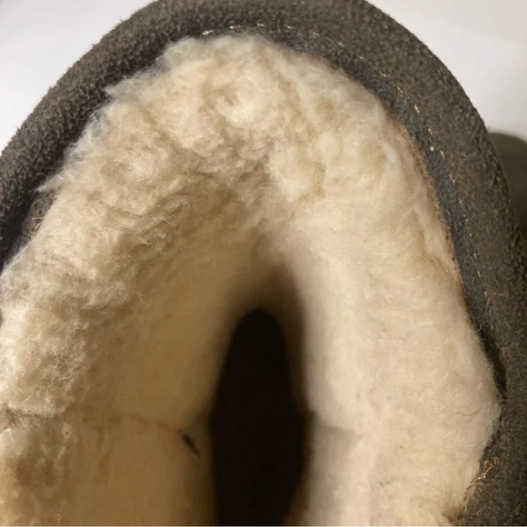 BearPaw Boshie Suede Brown and Tan Women’s Boots Size 7. Excellent Condition. - Picture 13 of 13